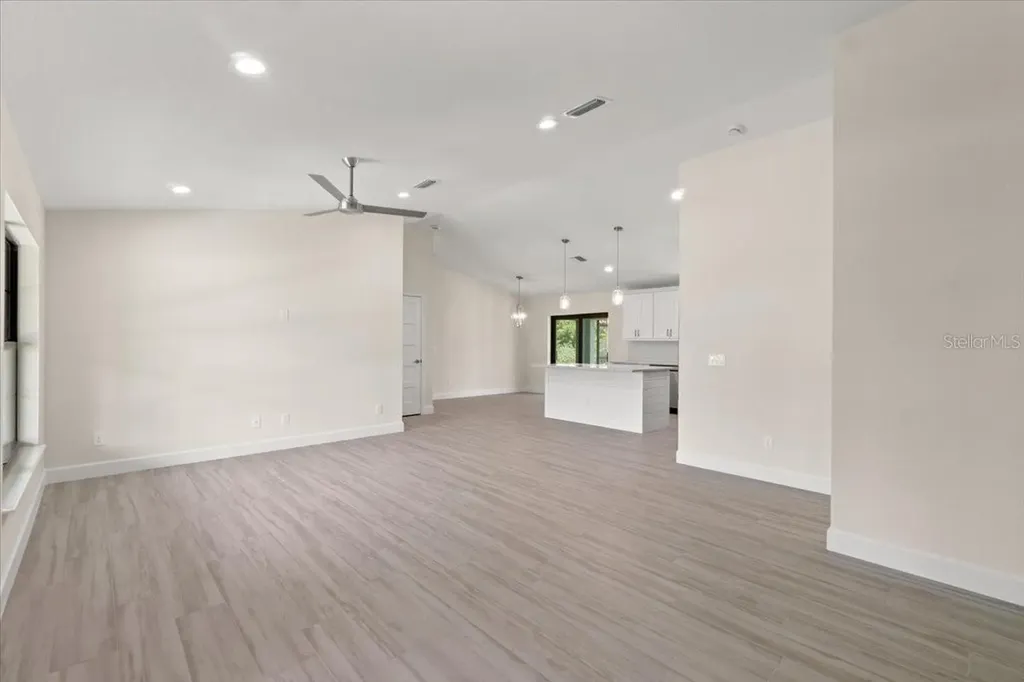 9171 Prospect Avenue Englewood FL 34224