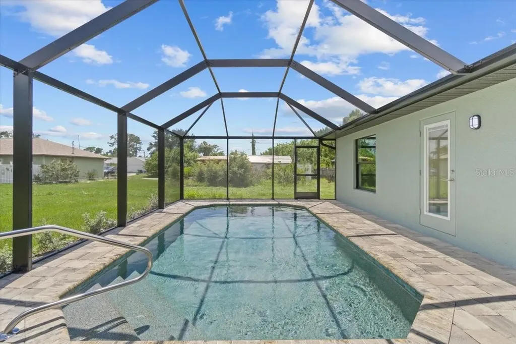 9171 Prospect Avenue Englewood FL 34224