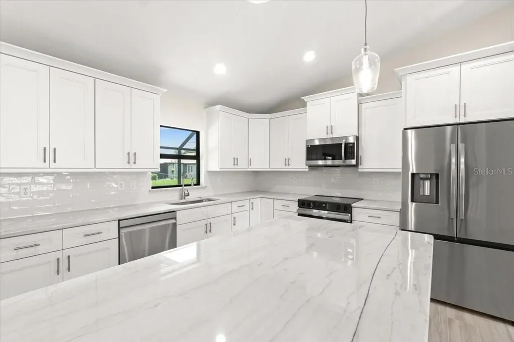 9171 Prospect Avenue Englewood FL 34224