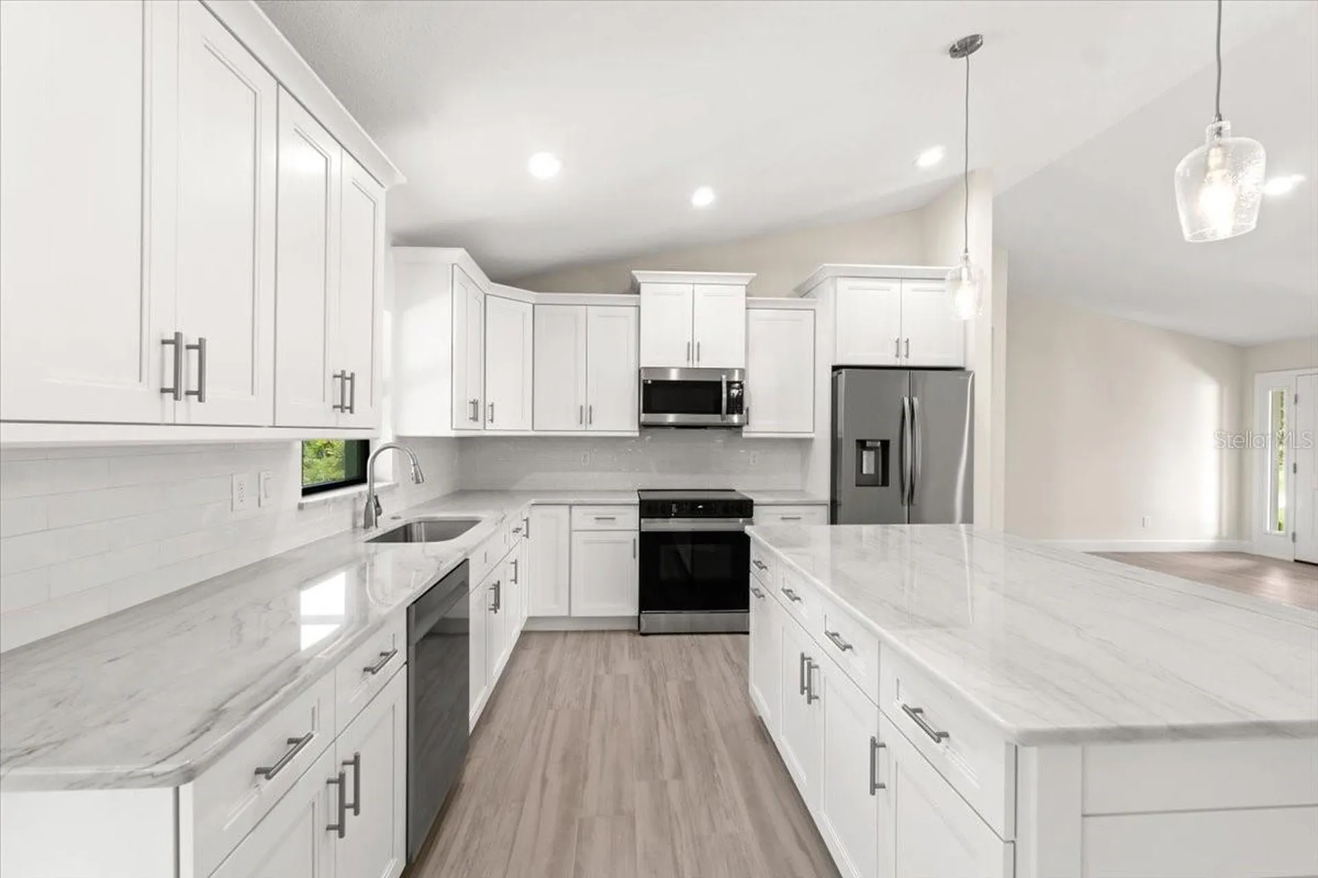 9171 Prospect Avenue Englewood FL 34224