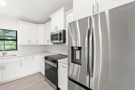 9171 Prospect Avenue Englewood FL 34224