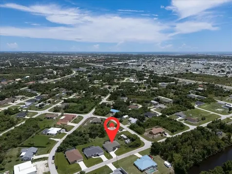 9171 Prospect Avenue Englewood FL 34224