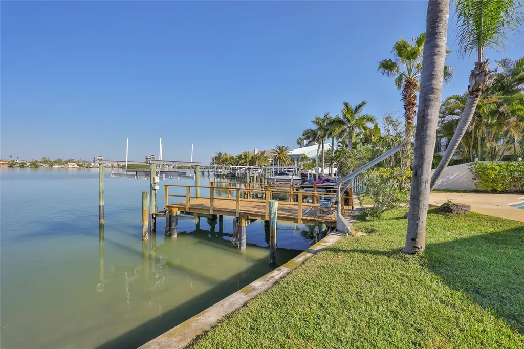 410 Harbor Drive N Indian Rocks Beach FL 33785
