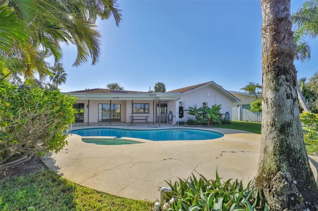410 Harbor Drive N Indian Rocks Beach FL 33785