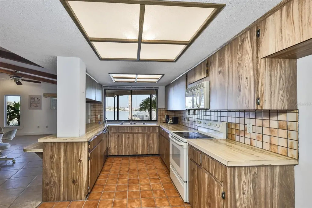 410 Harbor Drive N Indian Rocks Beach FL 33785