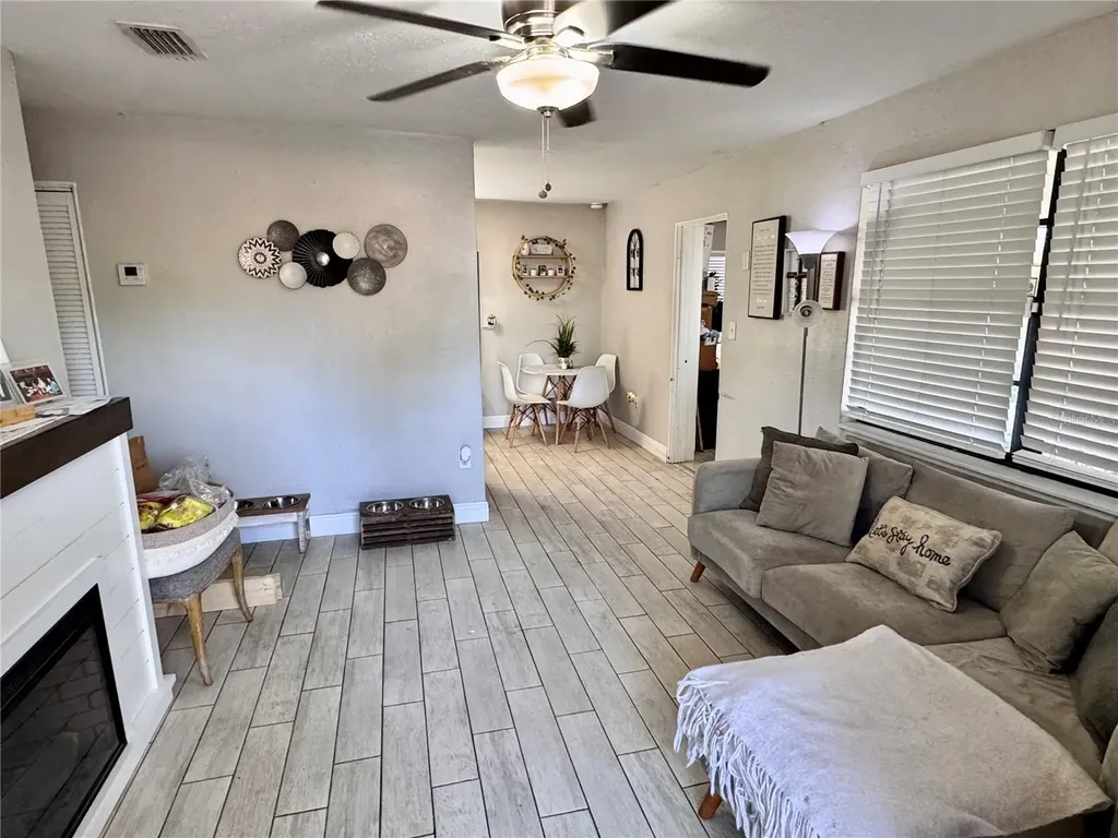 3810 Johnson Street Orlando FL 32805