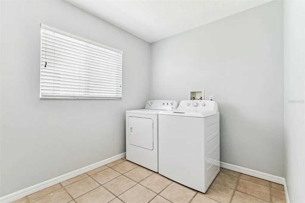 395 Wingate Circle Oldsmar FL 34677