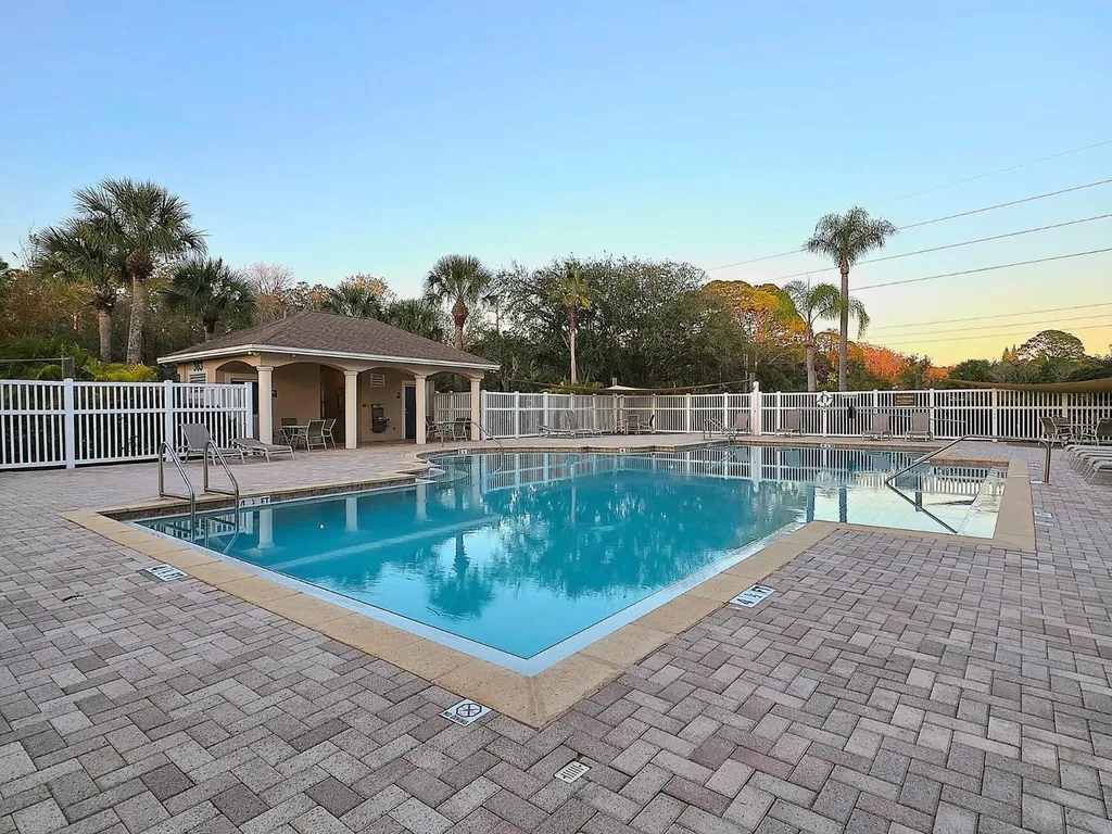 395 Wingate Circle Oldsmar FL 34677