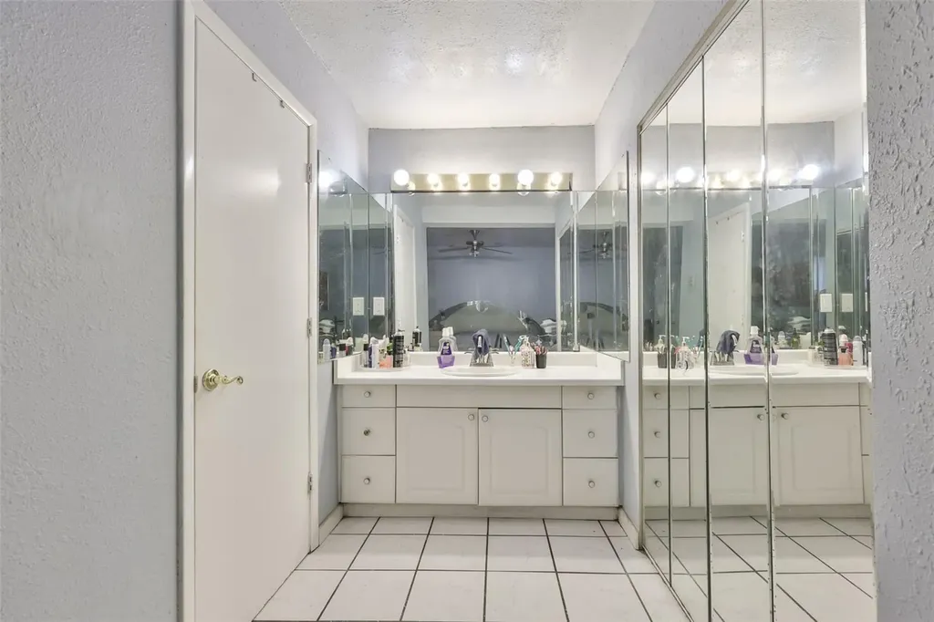 3901 N Clearfield Avenue Tampa FL 33603