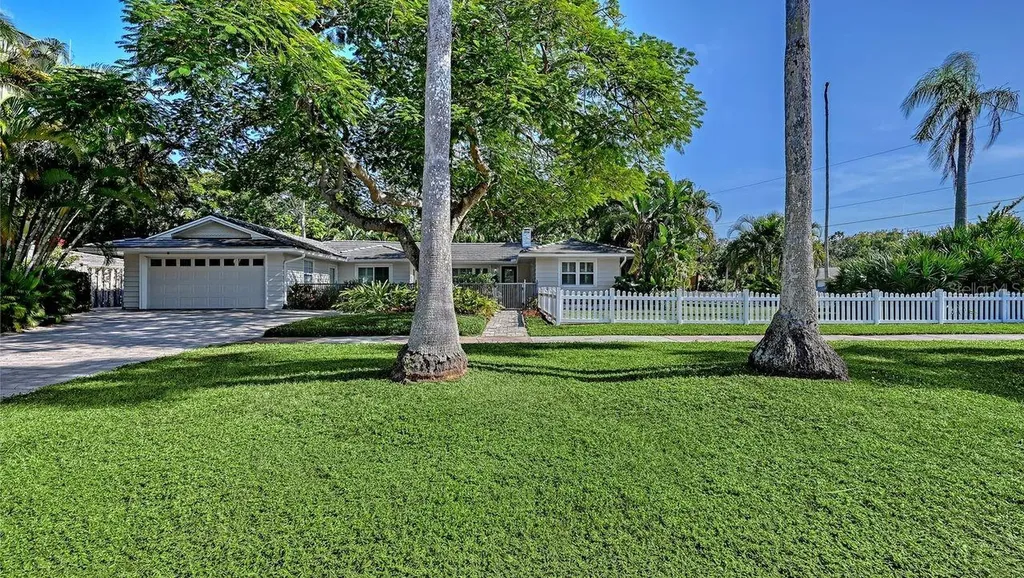 4810 Bay Shore Road Sarasota FL 34234