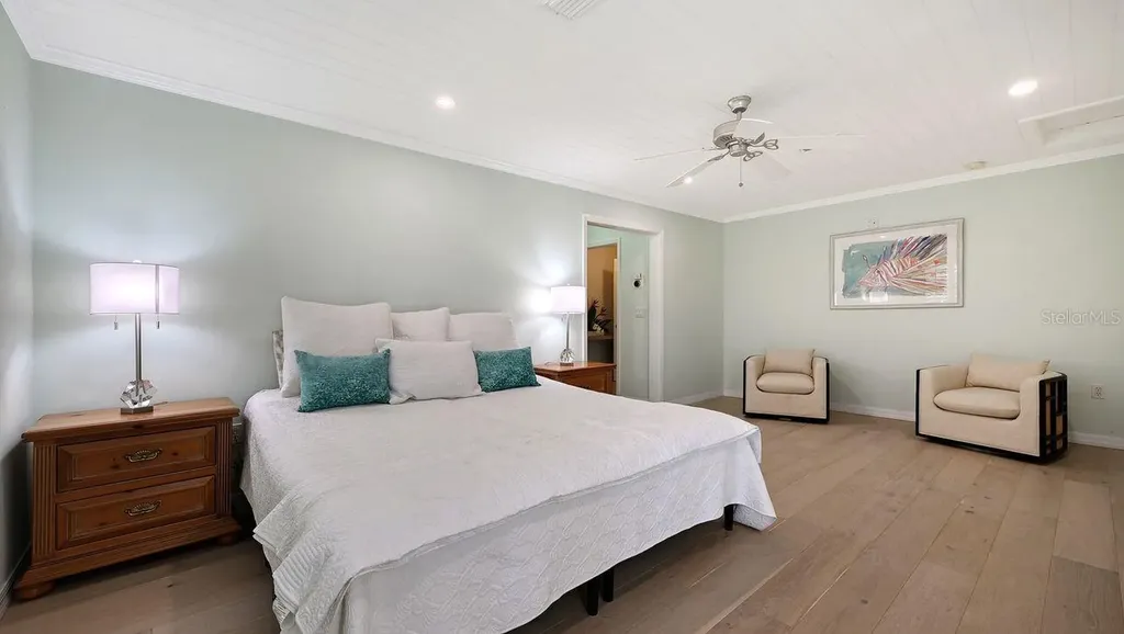 4810 Bay Shore Road Sarasota FL 34234