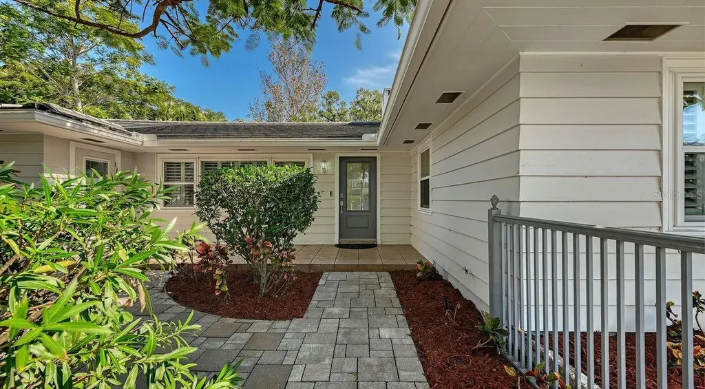 4810 Bay Shore Road Sarasota FL 34234