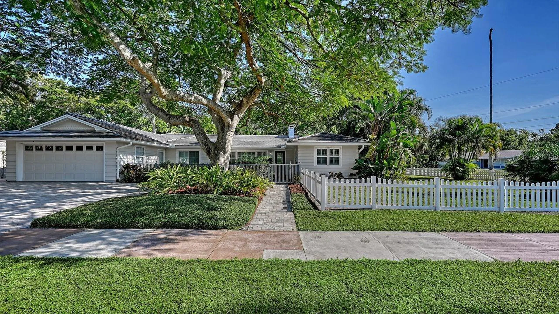4810 Bay Shore Road Sarasota FL 34234