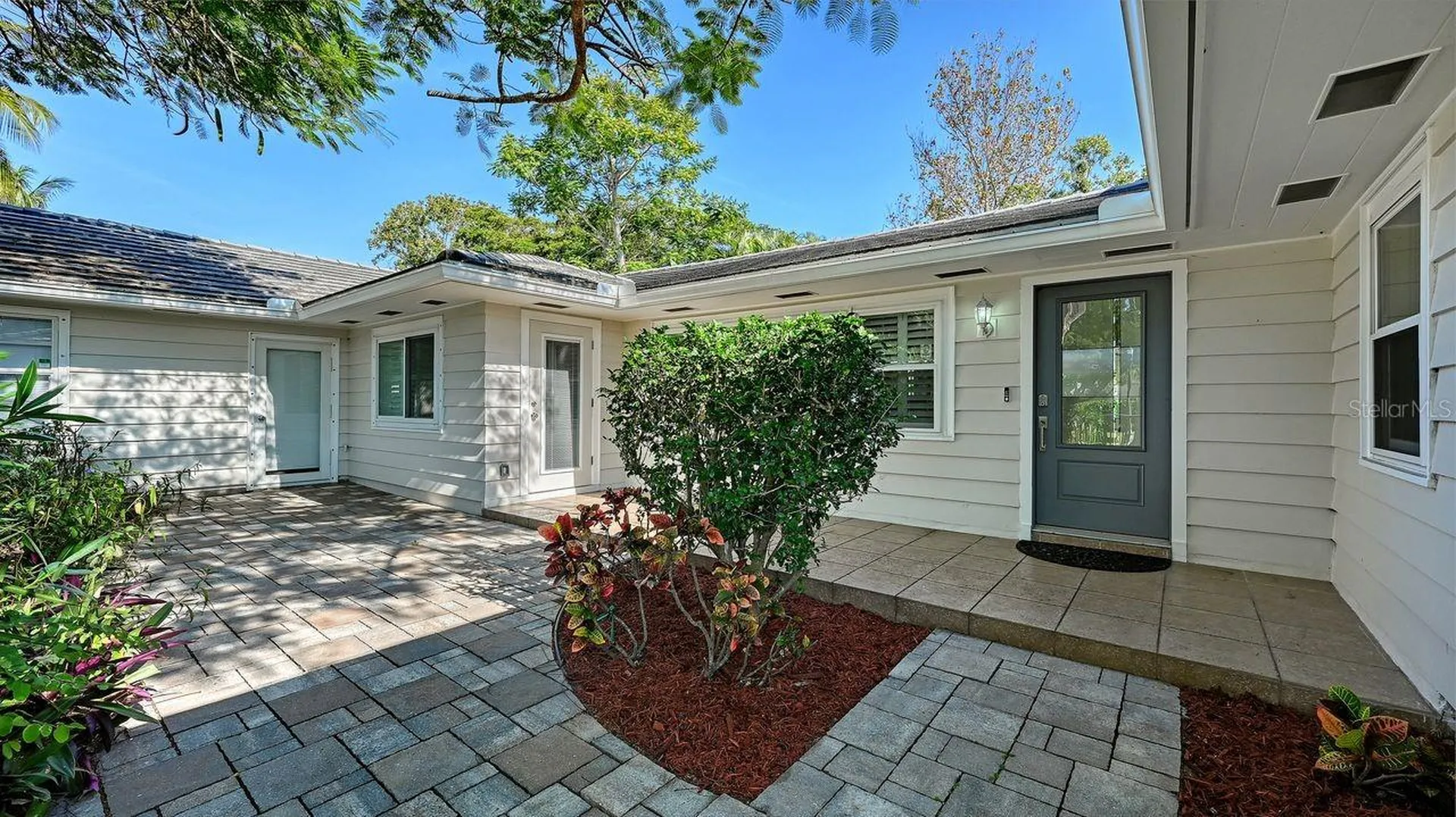 4810 Bay Shore Road Sarasota FL 34234