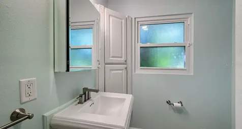 4810 Bay Shore Road Sarasota FL 34234