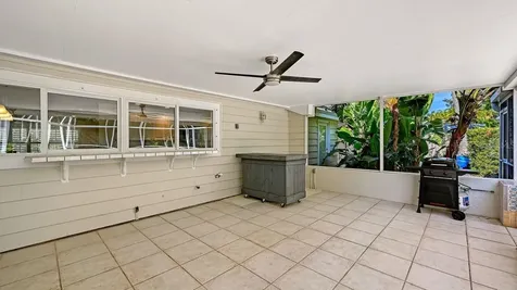 4810 Bay Shore Road Sarasota FL 34234