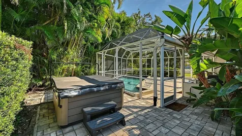 4810 Bay Shore Road Sarasota FL 34234