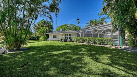 4810 Bay Shore Road Sarasota FL 34234