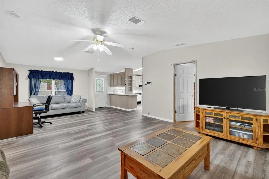 3224 Manatee Road Tavares FL 32778