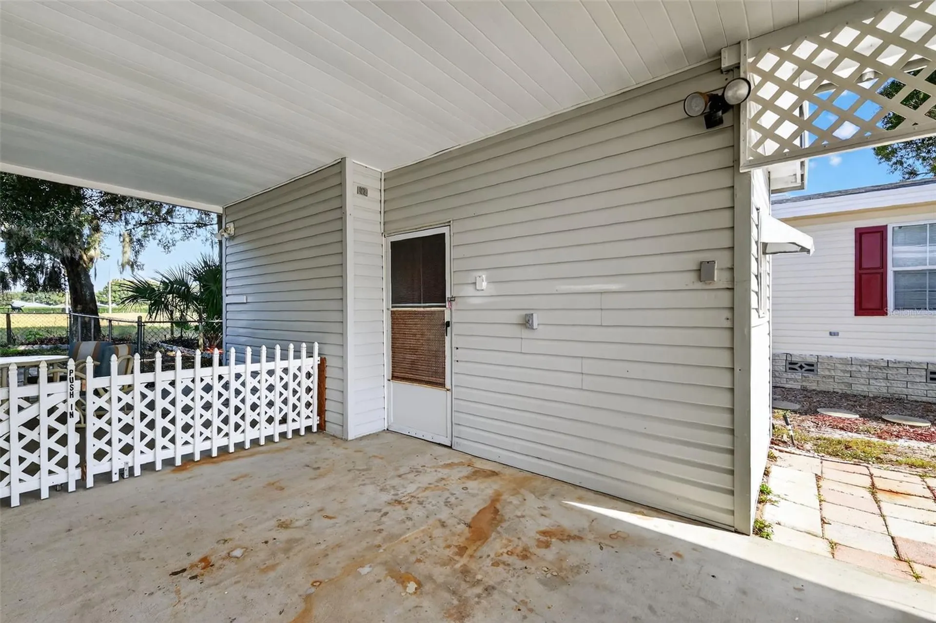 3224 Manatee Road Tavares FL 32778