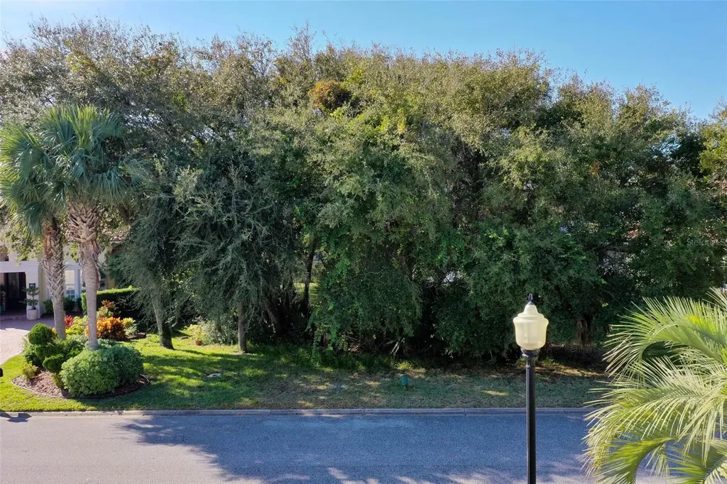 8 Flagship Drive Palm Coast FL 32137