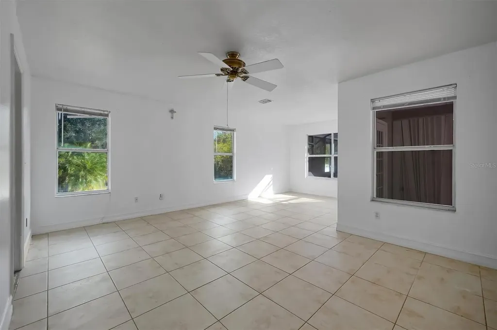 19814 Moorgate Street Orlando FL 32833