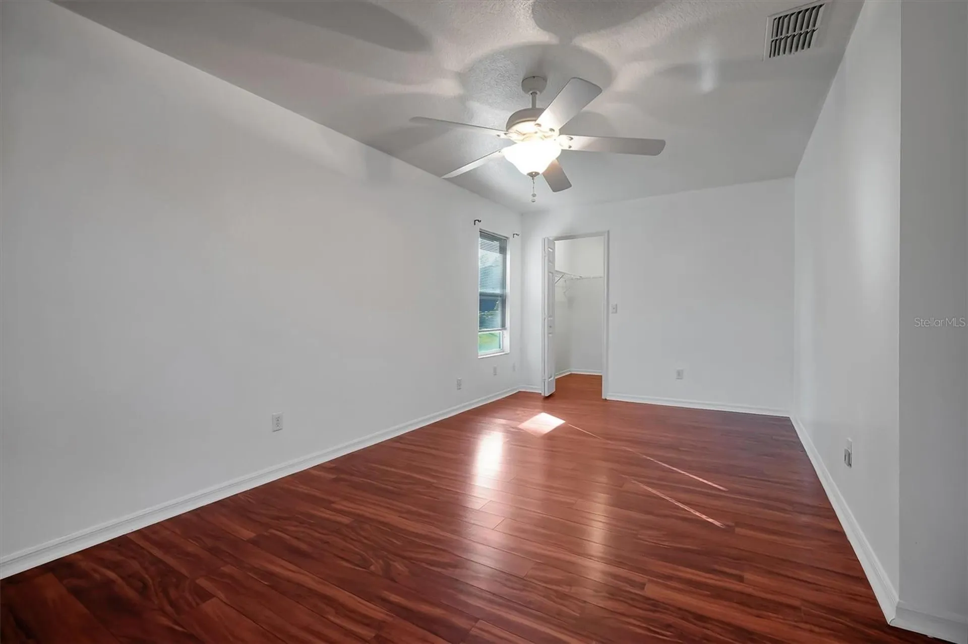 19814 Moorgate Street Orlando FL 32833