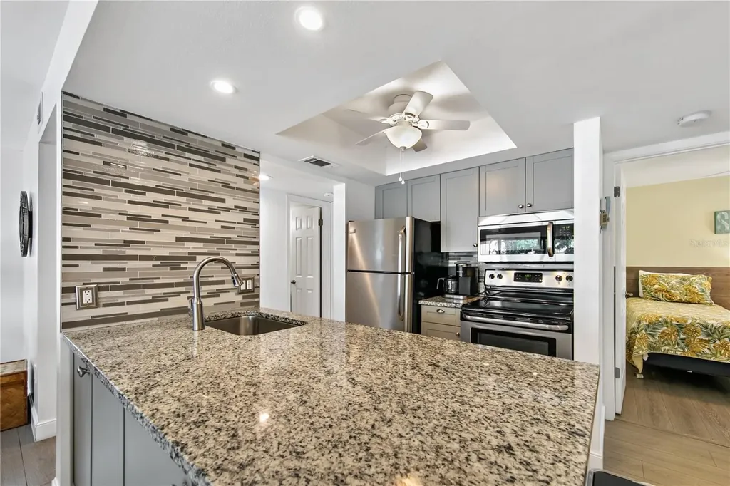 1900 Cove II Place Sarasota FL 34242
