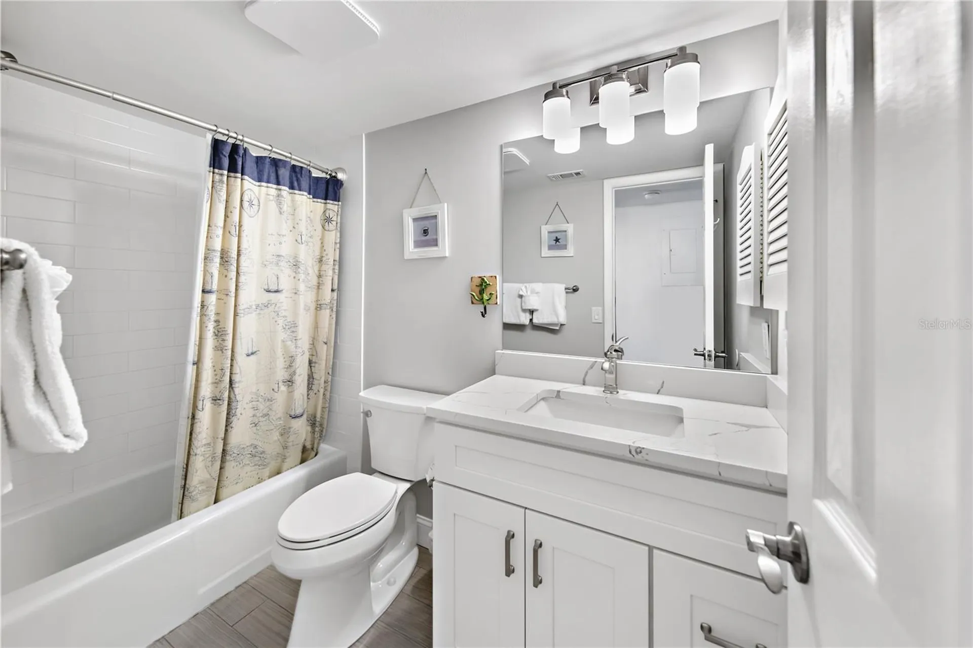 1900 Cove II Place Sarasota FL 34242