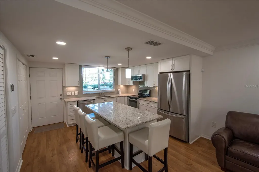 648 Cohen Way Sarasota FL 34236