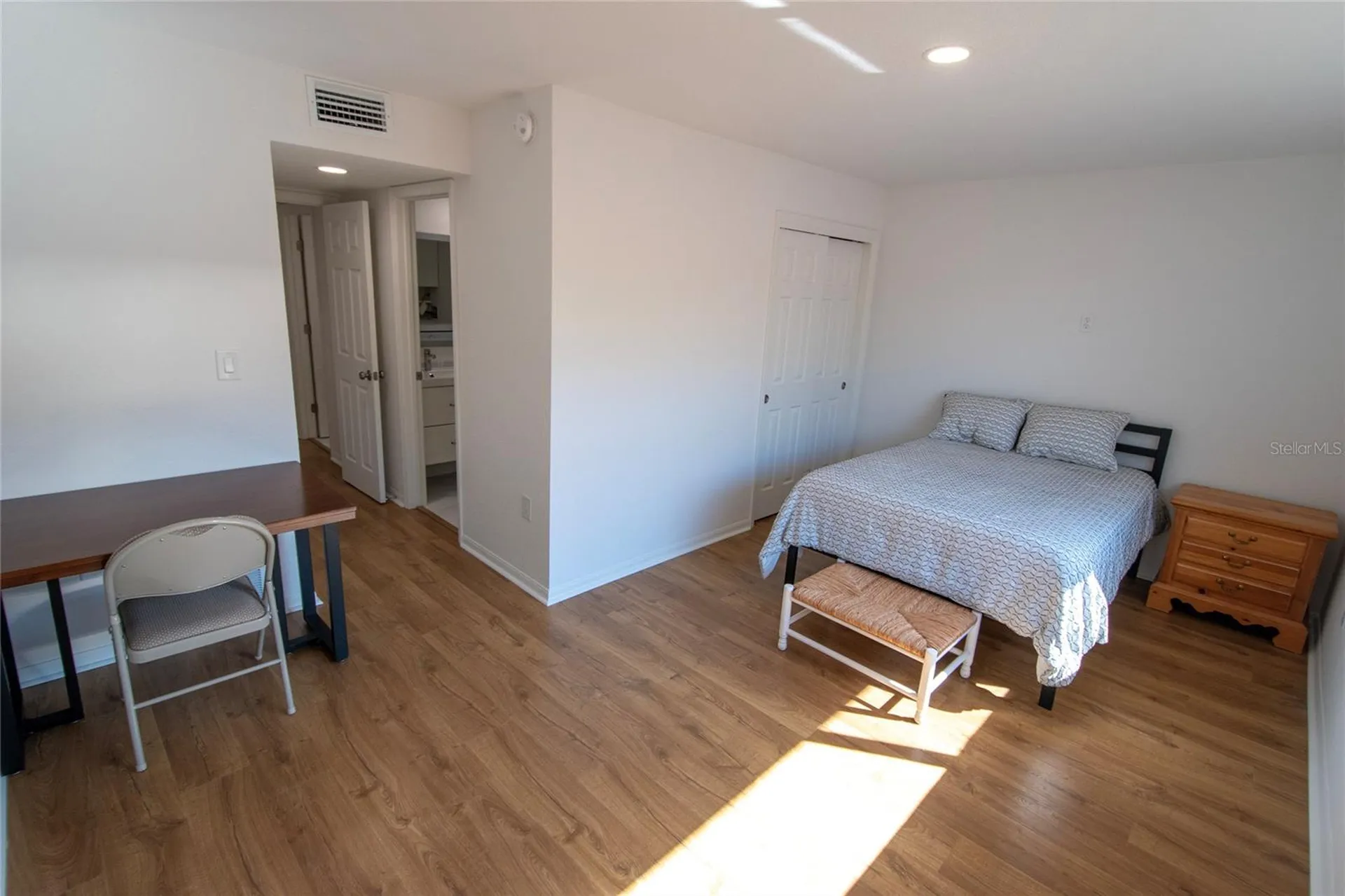 648 Cohen Way Sarasota FL 34236