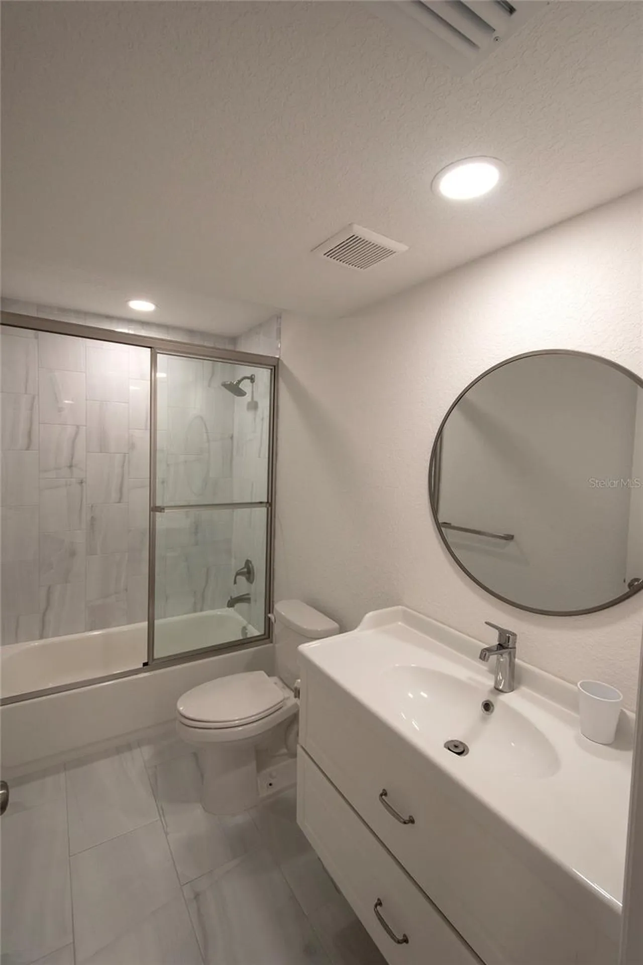 648 Cohen Way Sarasota FL 34236