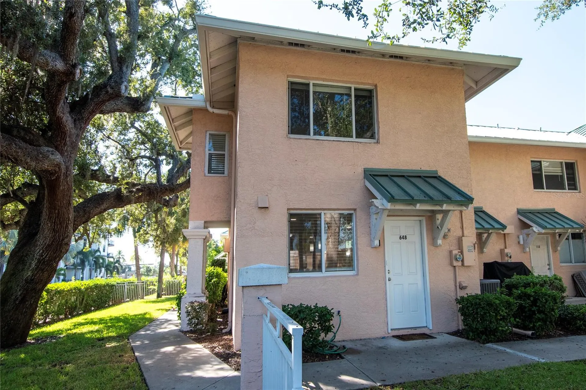 648 Cohen Way Sarasota FL 34236