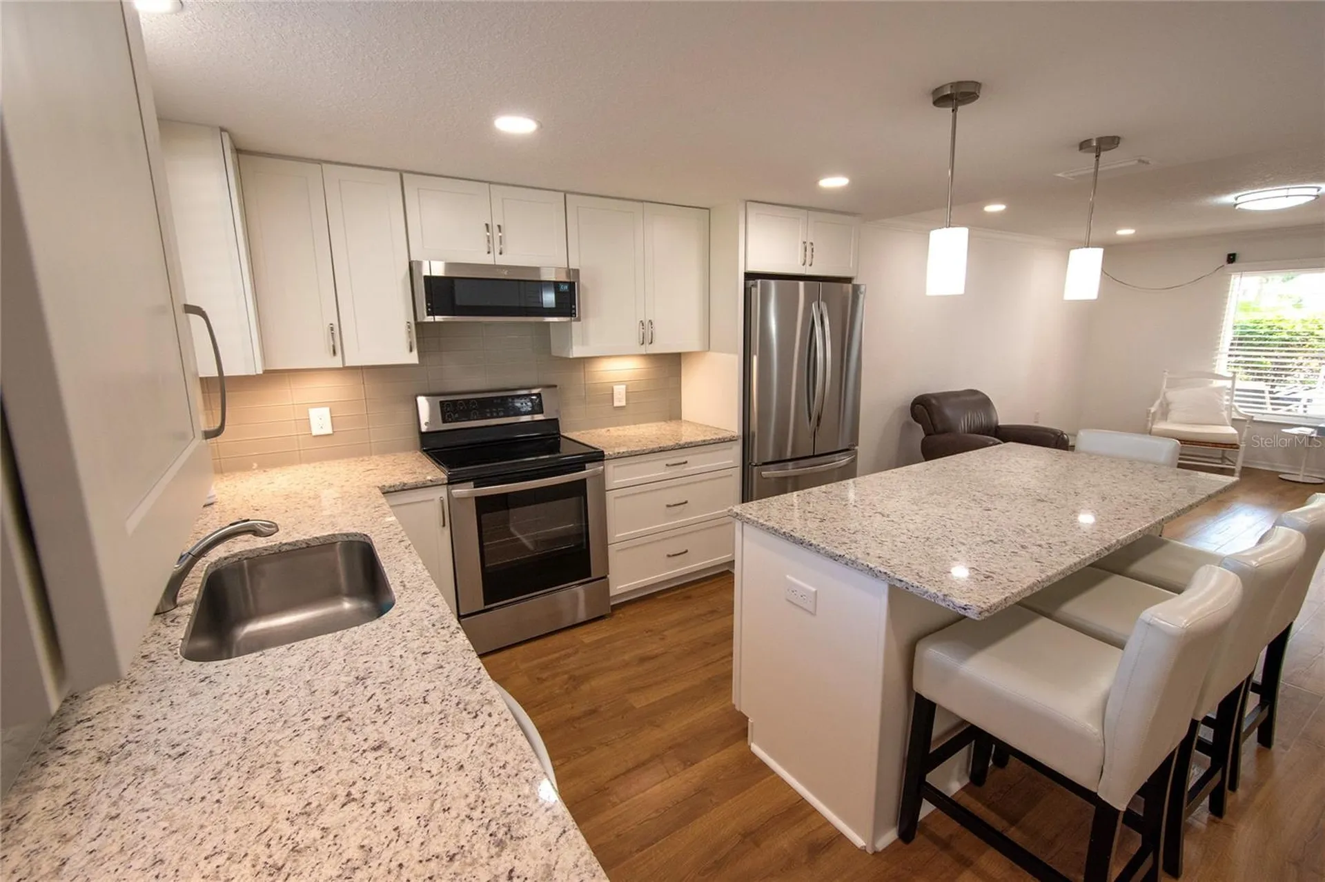 648 Cohen Way Sarasota FL 34236