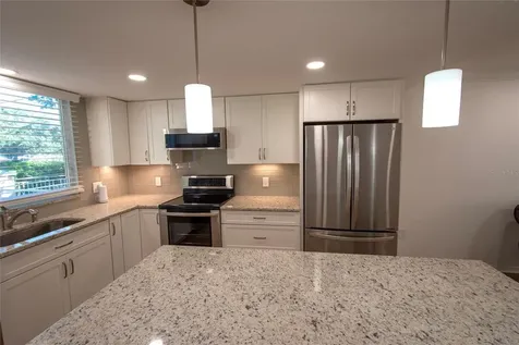 648 Cohen Way Sarasota FL 34236