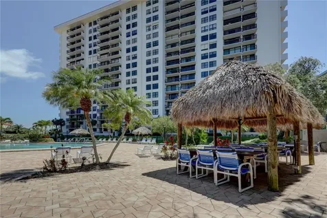 400 Island Way Clearwater Beach FL 33767