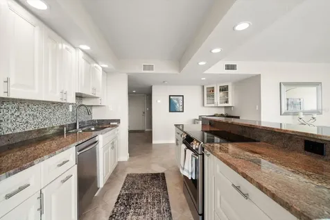 400 Island Way Clearwater Beach FL 33767