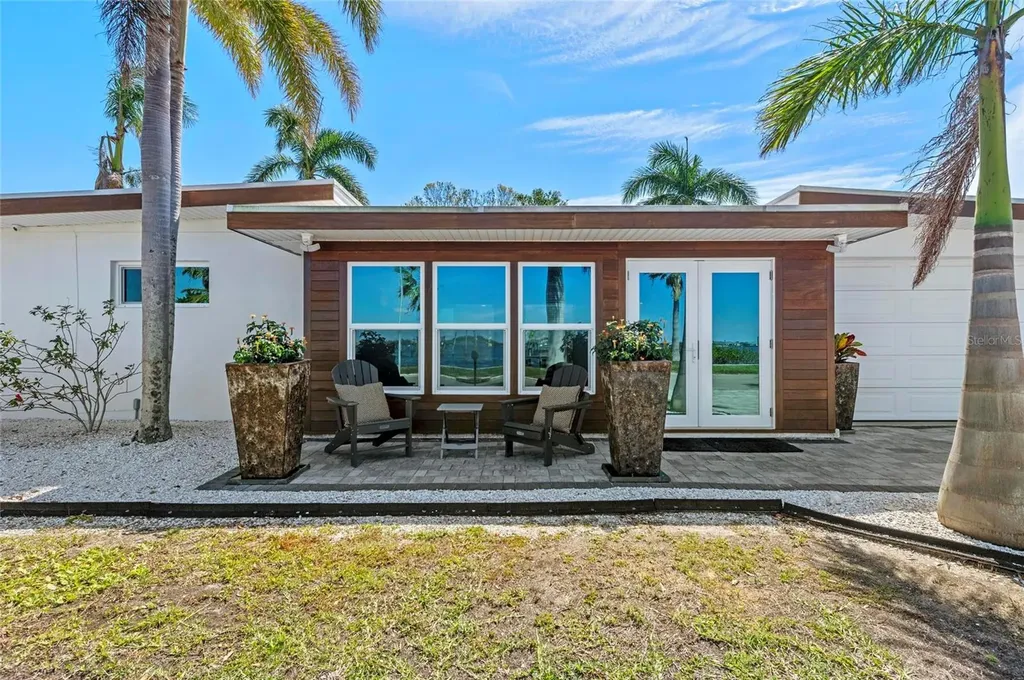 2014 Riverside Drive E Bradenton FL 34208