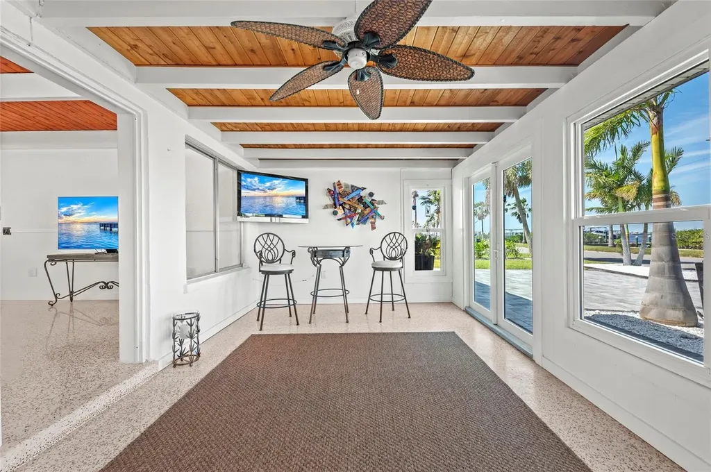 2014 Riverside Drive E Bradenton FL 34208