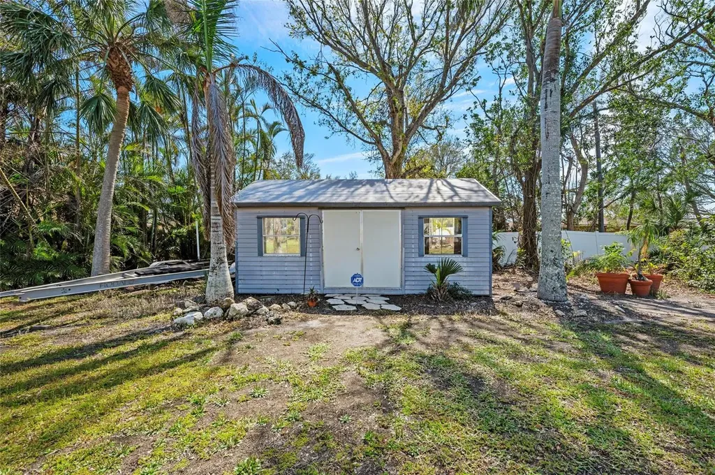 2014 Riverside Drive E Bradenton FL 34208