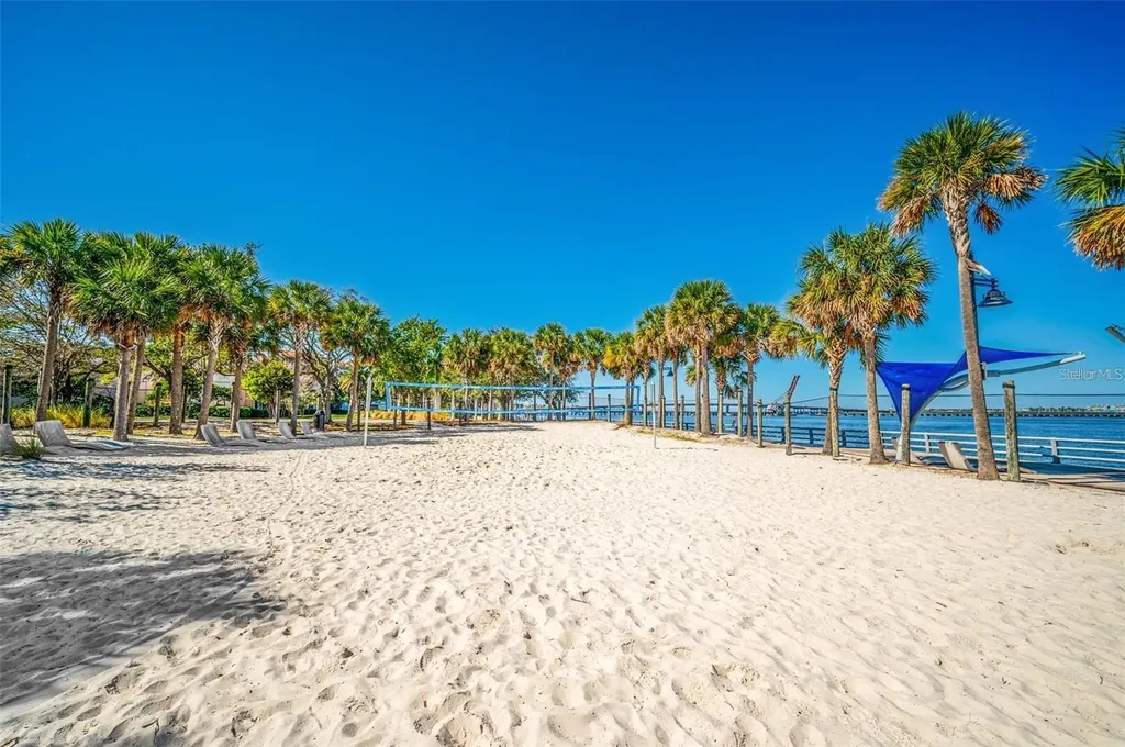 2014 Riverside Drive E Bradenton FL 34208