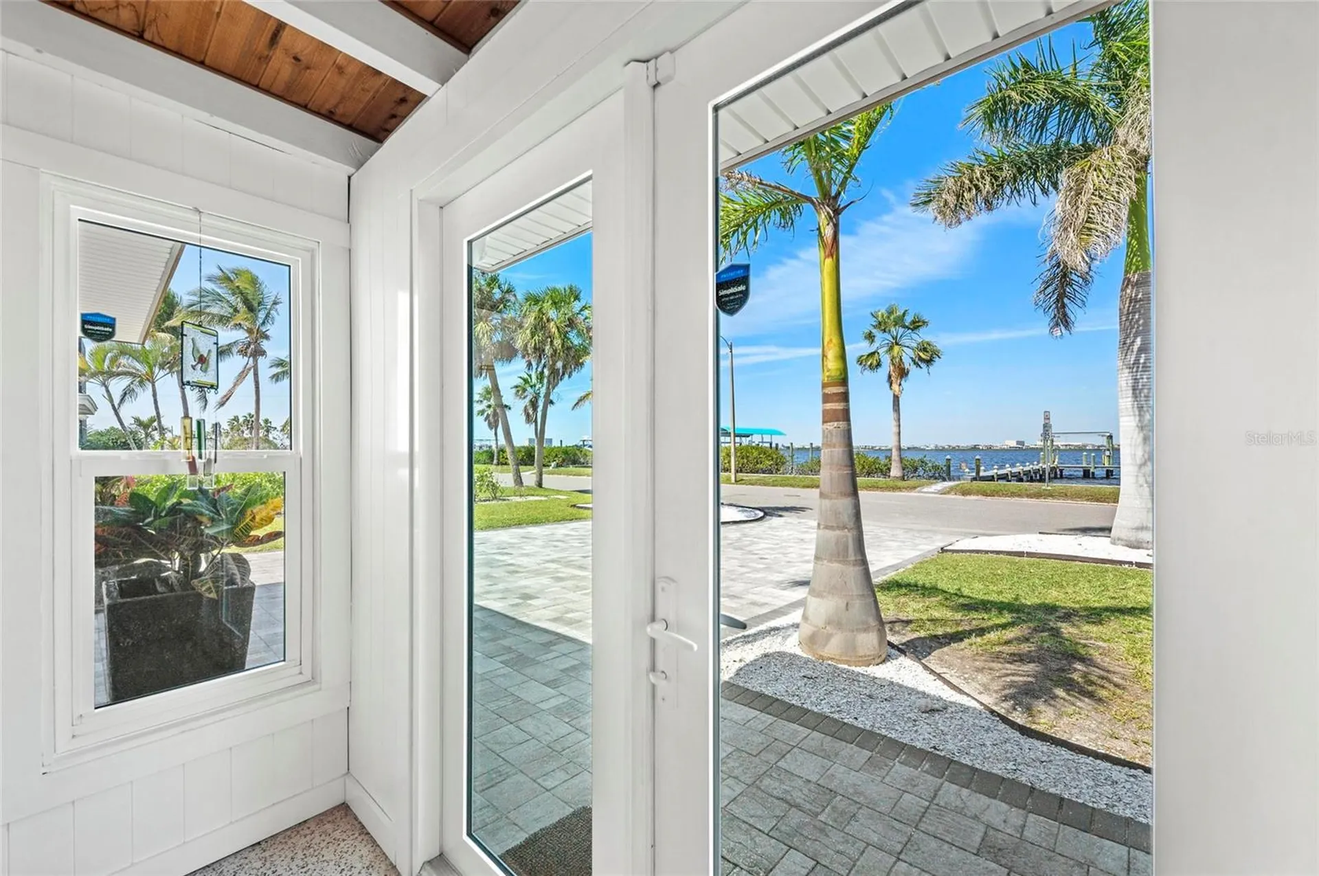 2014 Riverside Drive E Bradenton FL 34208