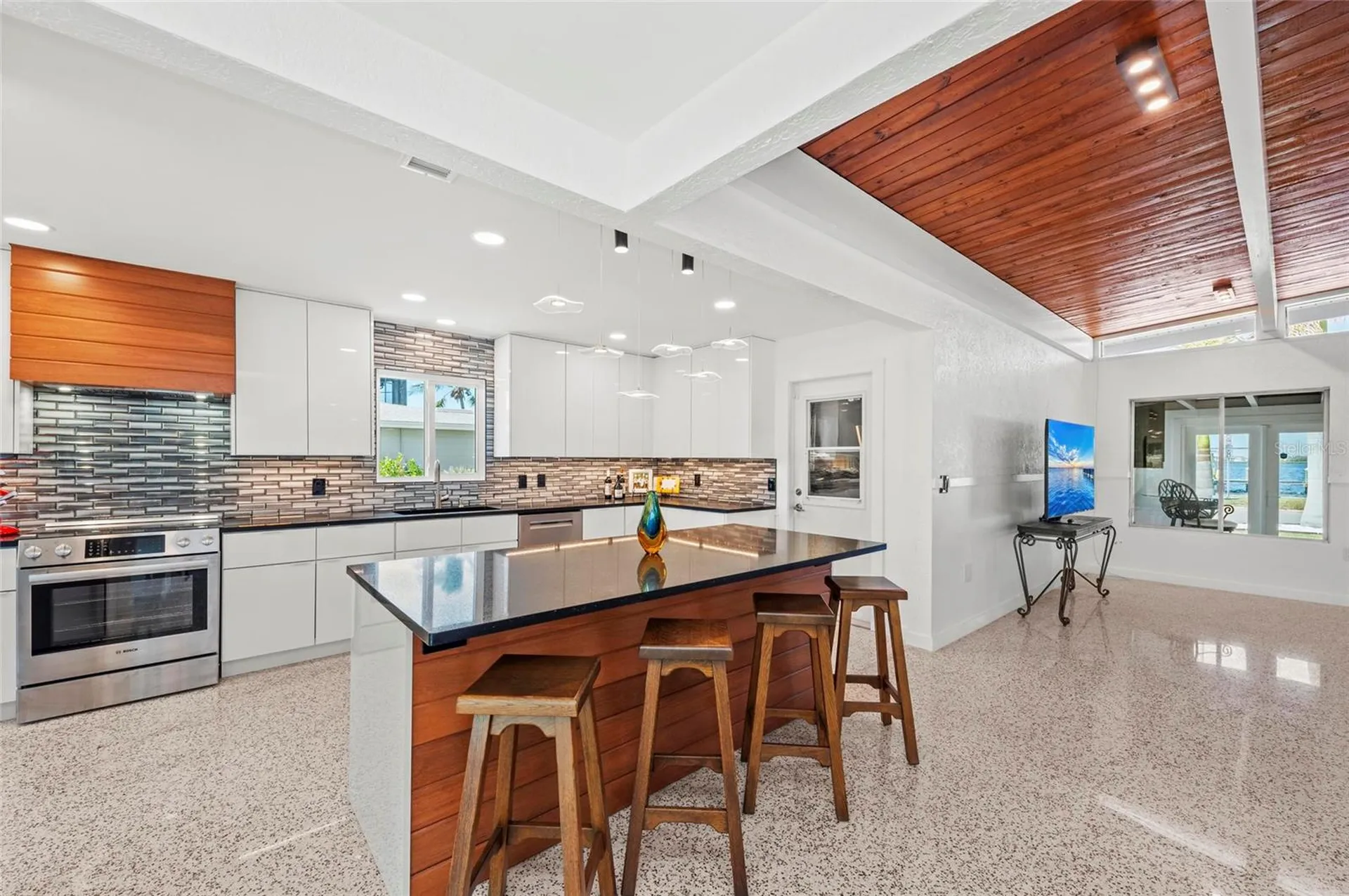 2014 Riverside Drive E Bradenton FL 34208