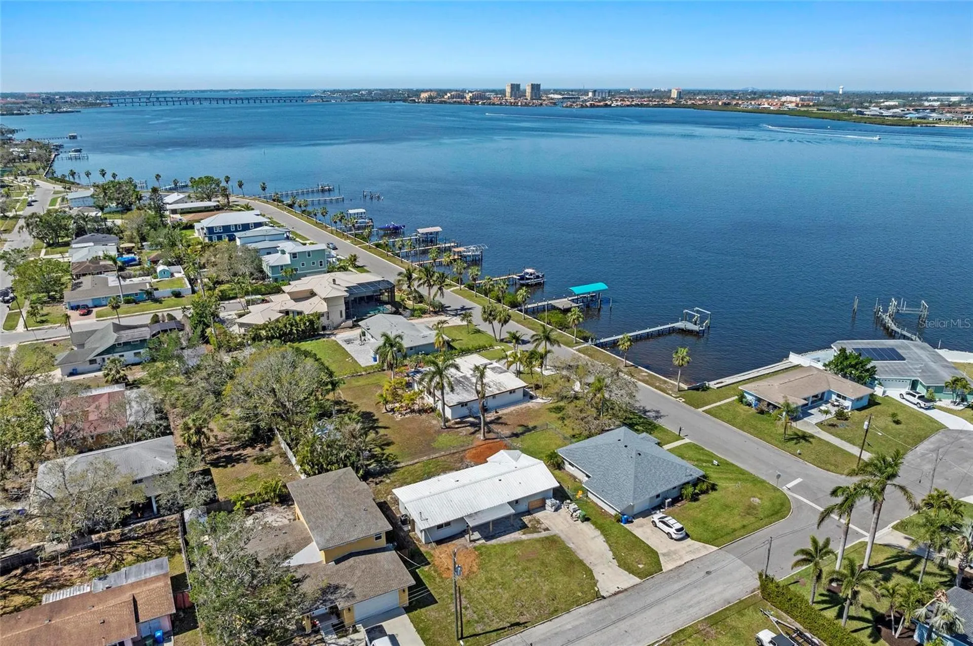 2014 Riverside Drive E Bradenton FL 34208