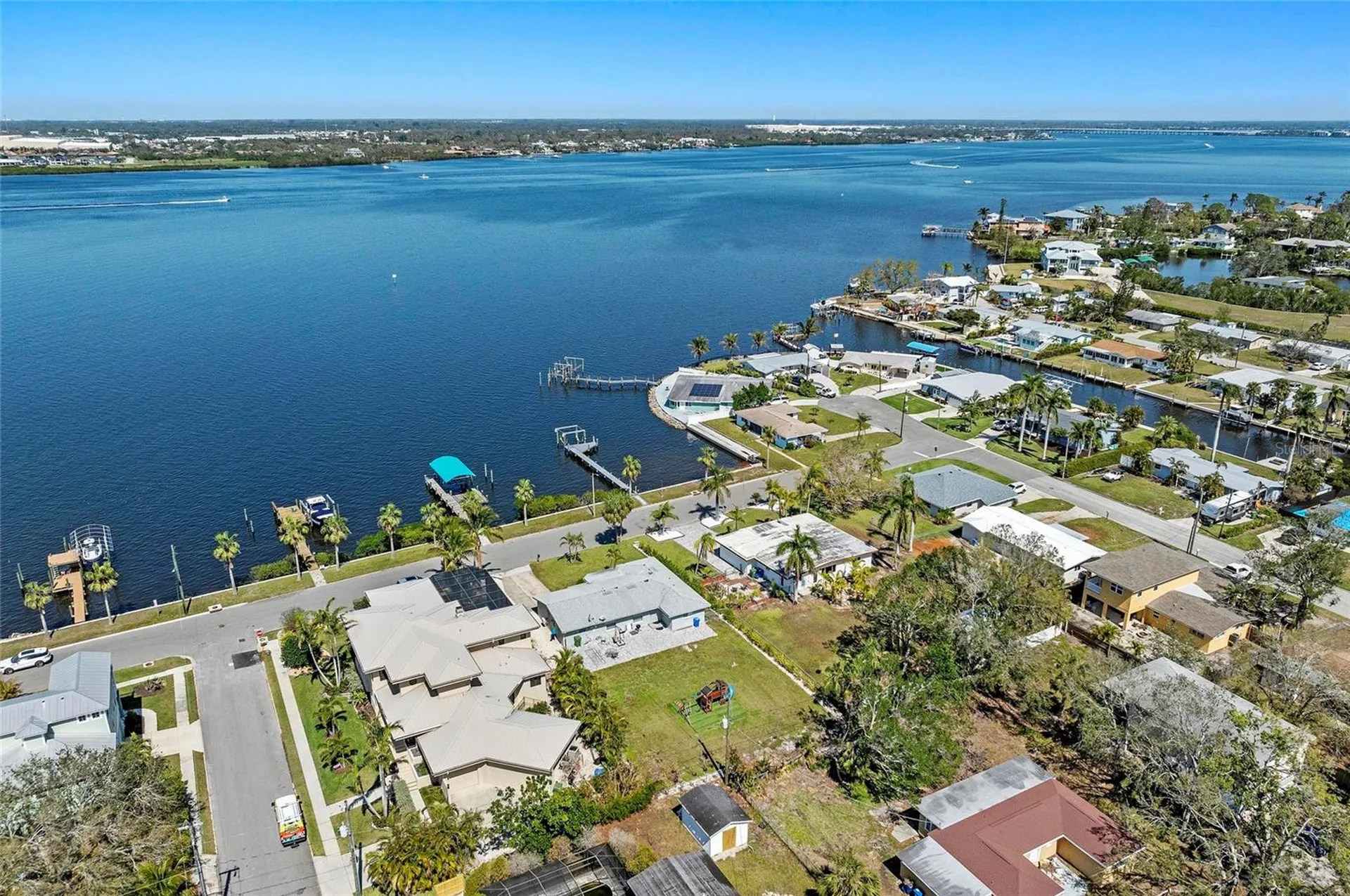 2014 Riverside Drive E Bradenton FL 34208