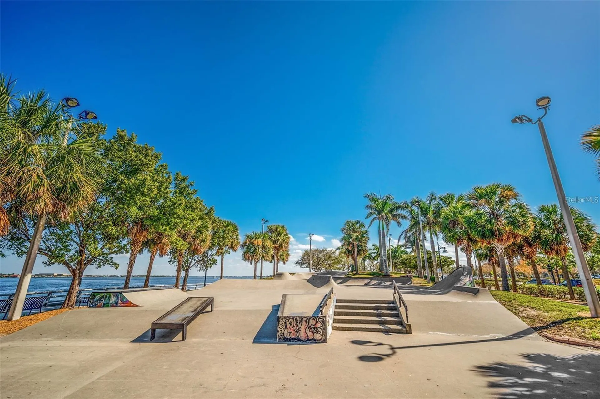 2014 Riverside Drive E Bradenton FL 34208