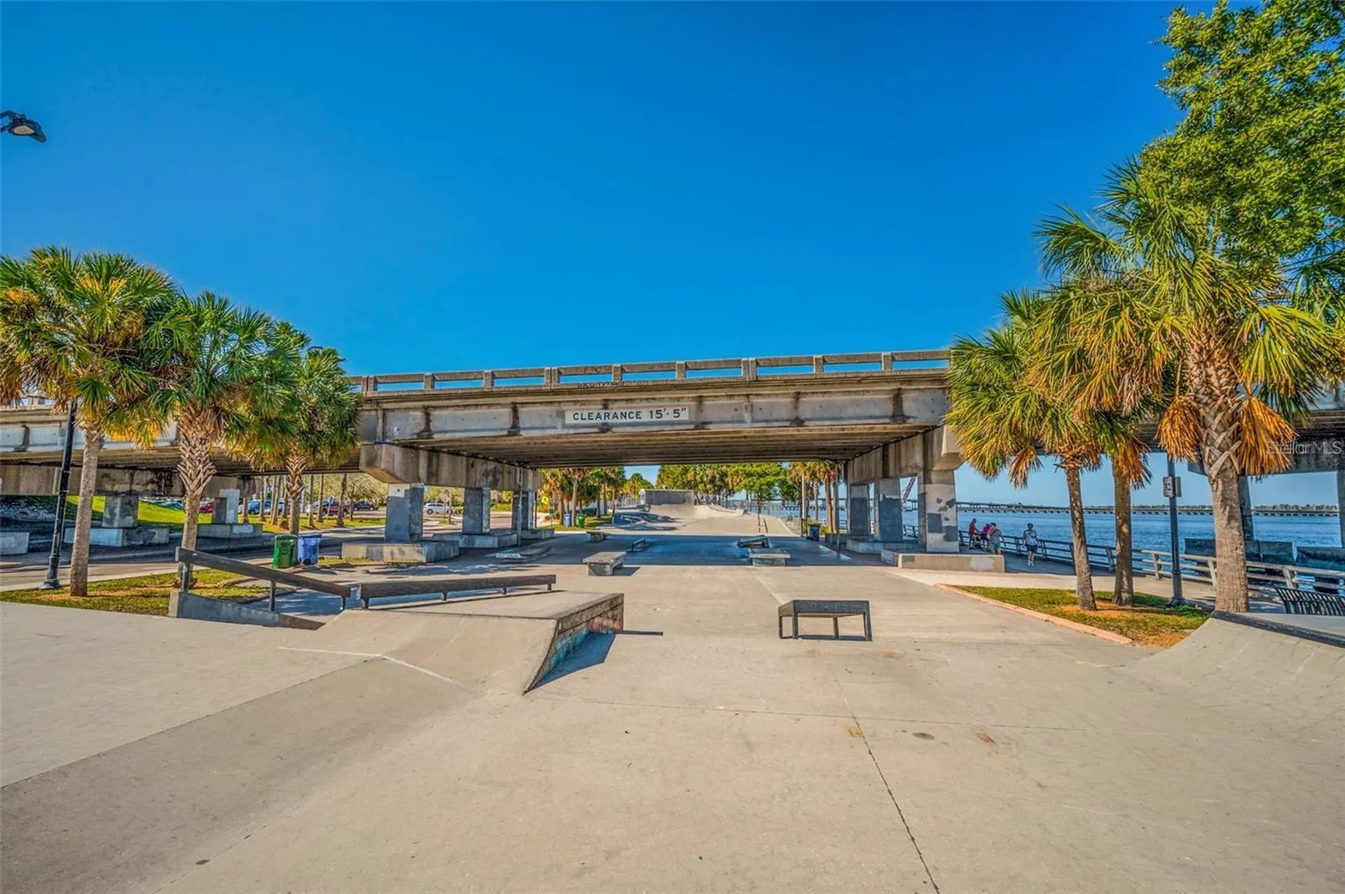 2014 Riverside Drive E Bradenton FL 34208