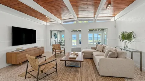 2014 Riverside Drive E Bradenton FL 34208