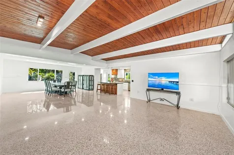 2014 Riverside Drive E Bradenton FL 34208