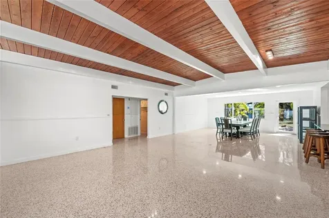 2014 Riverside Drive E Bradenton FL 34208